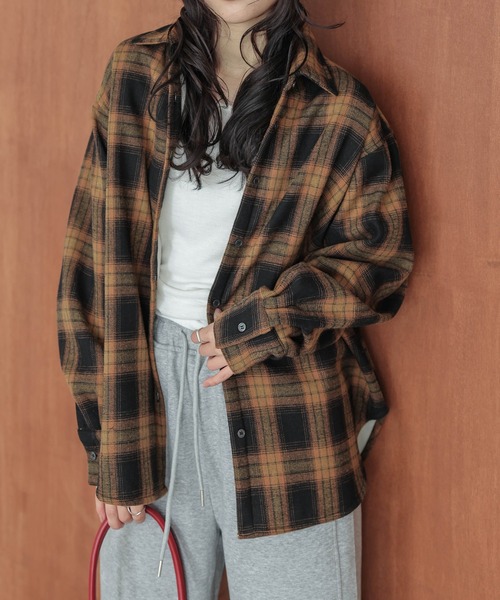 La-gemme(ラジェム)の「裏起毛 ヴィンテージライクチェックシャツ(シャツ/ブラウス・レディース・オレンジ/ベージュ/マスタード/ブルー/ブラック・フリー)」の12枚目の写真