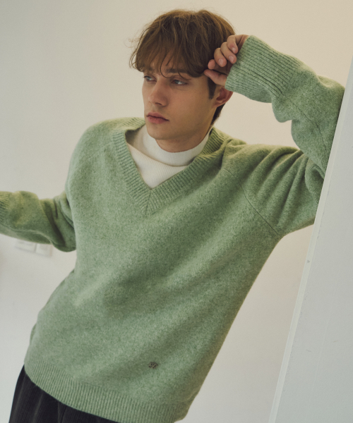 WEDNESDAY OASIS（ウェンズデーオアシス）の「オールウェイズバルキーブラシシンボルニット3COLOR（ニット/セーター・メンズ・グリーン/ブラウン/グレー・MEDIUM/LARGE）」の9枚目の写真