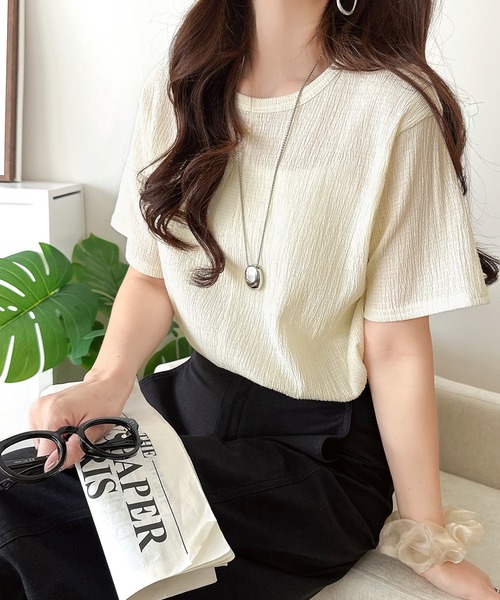 classicalelf(クラシカルエルフ)の「軽やか涼感、さらり抜け感。楊柳ベーシックTシャツ(半袖)(Tシャツ/カットソー・レディース・ブラウン/チャコール/グレイッシュベージュ/アイボリー/オフホワイト・LARGE/MEDIUM/SMALL/X-LARGE)」の19枚目の写真