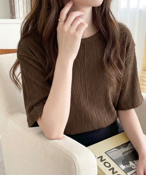 classicalelf(クラシカルエルフ)の「軽やか涼感、さらり抜け感。楊柳ベーシックTシャツ(半袖)(Tシャツ/カットソー・レディース・ブラウン/チャコール/グレイッシュベージュ/アイボリー/オフホワイト・LARGE/MEDIUM/SMALL/X-LARGE)」の9枚目の写真