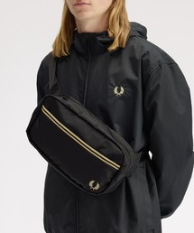 FRED PERRY | Tipped Tape Crossbody Bag／ティップラインテープクロスボディバッグ(ショルダーバッグ)