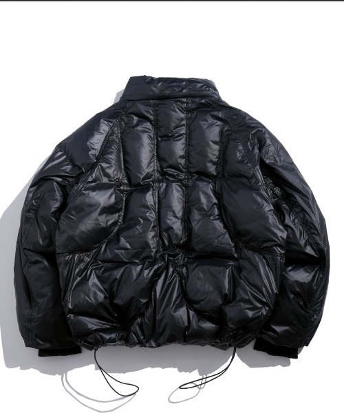 NOIZY(ノイジー)の「2way reversible padded jacket / 2way リバーシブル シレー ワンポイントロゴ ショート ファイバー ダウンジャケット(ダウンジャケット/コート・メンズ・ブラック・LARGE/MEDIUM)」の3枚目の写真