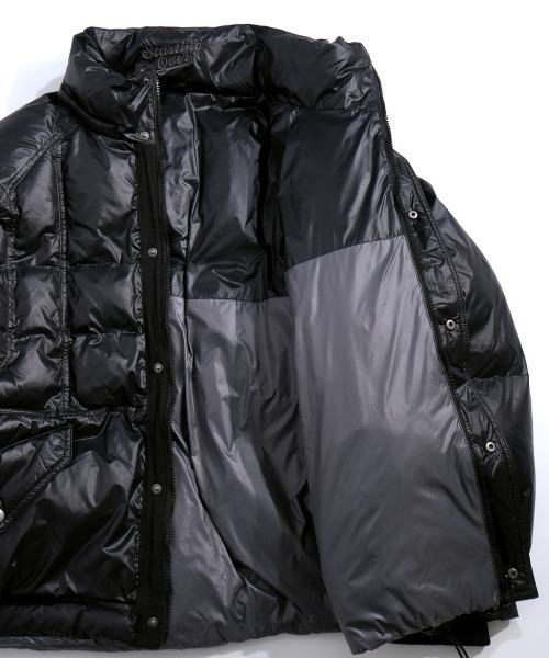 NOIZY(ノイジー)の「2way reversible padded jacket / 2way リバーシブル シレー ワンポイントロゴ ショート ファイバー ダウンジャケット(ダウンジャケット/コート・メンズ・ブラック・LARGE/MEDIUM)」の7枚目の写真