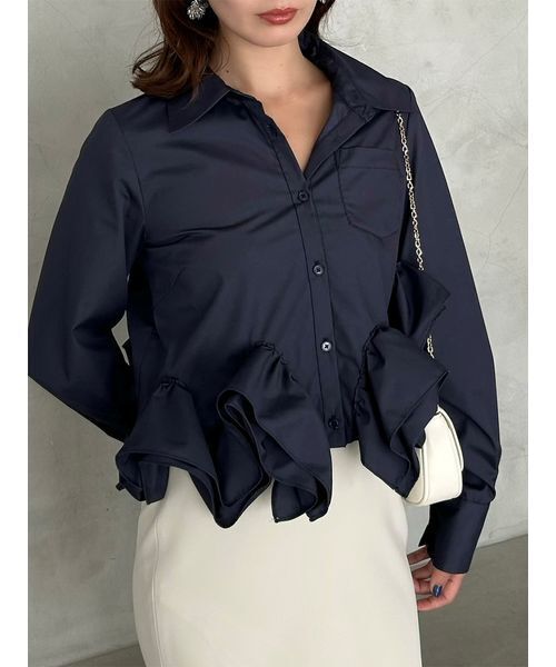 SNIDEL（スナイデル）の「ヘムボリュームシャツ（シャツ/ブラウス・レディース・ホワイト/ストライプ/ネイビー・F）」の3枚目の写真