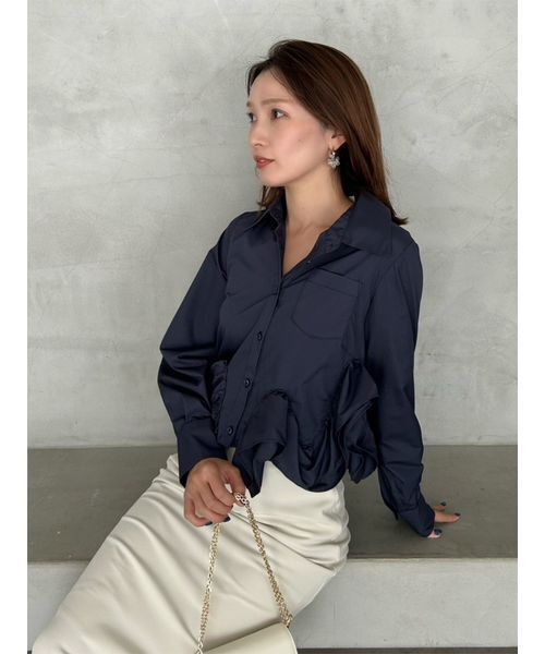 SNIDEL（スナイデル）の「ヘムボリュームシャツ（シャツ/ブラウス・レディース・ホワイト/ストライプ/ネイビー・F）」の10枚目の写真