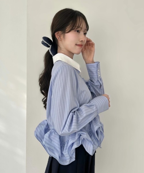 SNIDEL（スナイデル）の「ヘムボリュームシャツ（シャツ/ブラウス・レディース・ホワイト/ストライプ/ネイビー・F）」の8枚目の写真