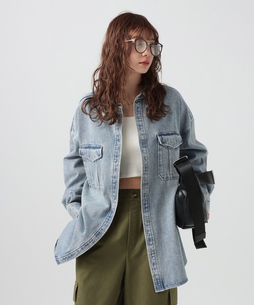 BAYFLOW（ベイフロー）の「[羽織りとしても活躍♪]デニムチュニック（シャツ/ブラウス・レディース・インディゴブルー/サックスブルー・FREE）」の2枚目の写真