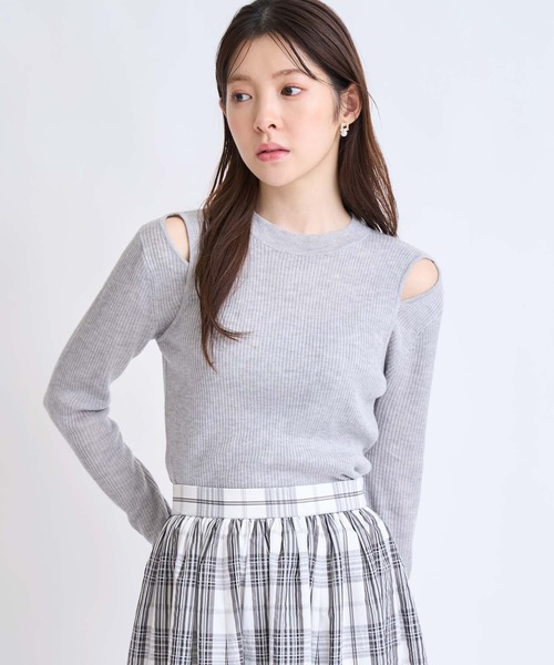 NOELA(ノエラ)の「ショルダーカットニット(ニット/セーター・レディース・グレー/オフホワイト/イエロー・フリー)」の13枚目の写真