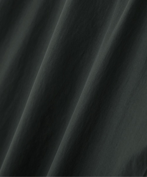 MARGARET HOWELL(マーガレットハウエル)の「RECYCLED NYLON COMPACT RIPSTOP(ステンカラーコート・メンズ・チャコール/ライトグレー・SMALL/MEDIUM/LARGE)」の14枚目の写真