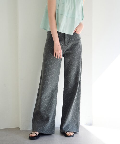 Kastane（カスタネ）の「オーバーダイブラックデニム（デニムパンツ