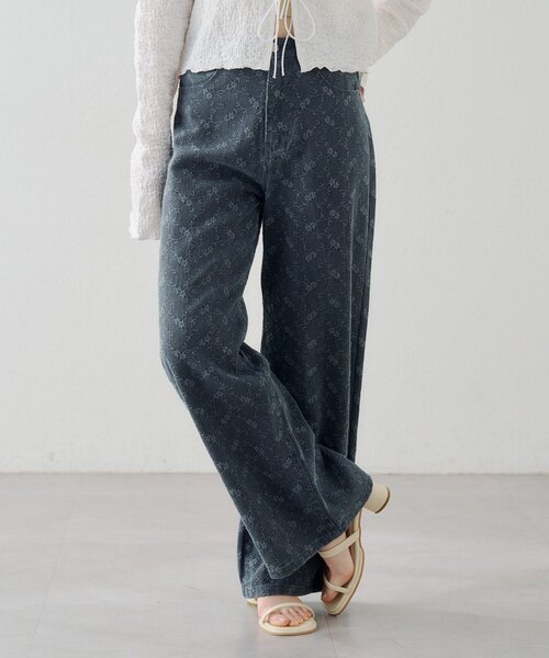 kastane カスタネ　デッドストックフラワーデニム Kastane（カスタネ）の「DEAD STOCK FLOWER DENIM（デニムパンツ