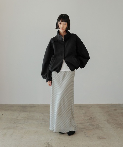 LOWRYS FARM（ローリーズファーム）の「ダンボールブルゾン  654886（スウェット・レディース・ブラック/グレー・FREE）」の3枚目の写真