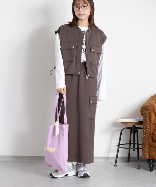 cepo（セポ）の「〈セットアイテム〉ダンボールワークベスト＆カーゴスカート（アンサンブル・レディース・チャコール/カーキ/オフホワイト・M）」の20枚目の写真