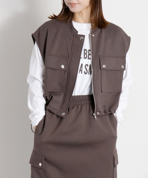 セットアイテム〉ダンボールワークベスト＆カーゴスカート