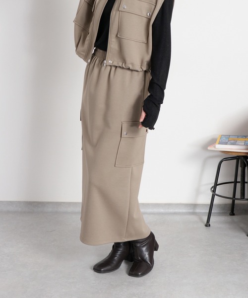 cepo（セポ）の「〈セットアイテム〉ダンボールワークベスト＆カーゴスカート（アンサンブル・レディース・チャコール/カーキ/オフホワイト・M）」の17枚目の写真