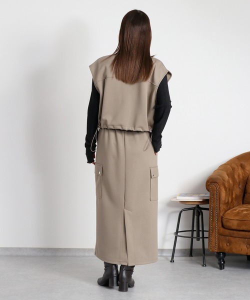 cepo（セポ）の「〈セットアイテム〉ダンボールワークベスト＆カーゴスカート（アンサンブル・レディース・チャコール/カーキ/オフホワイト・M）」の7枚目の写真