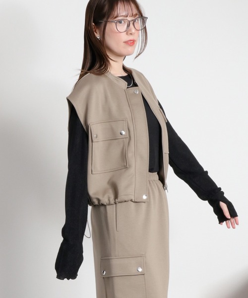 cepo（セポ）の「〈セットアイテム〉ダンボールワークベスト＆カーゴスカート（アンサンブル・レディース・チャコール/カーキ/オフホワイト・M）」の13枚目の写真