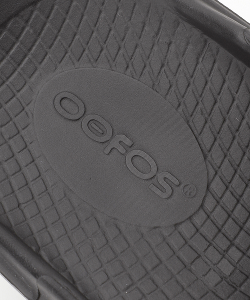 OOFOS（ウーフォス）の「《追加》OOFOS/ウーフォス Ooriginal リカバリーサンダル（サンダル・レディース・ブラック/ベージュ系その他・23cm/22cm/25cm/24cm）」の7枚目の写真
