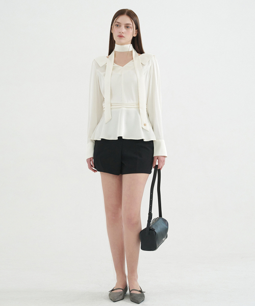 MICANE（ミケーネ）の「マテオサテンペプラムブラウス（シャツ/ブラウス・レディース・ブラック/クリーム・SMALL/MEDIUM/LARGE/XX-LARGE/X-LARGE）」の14枚目の写真
