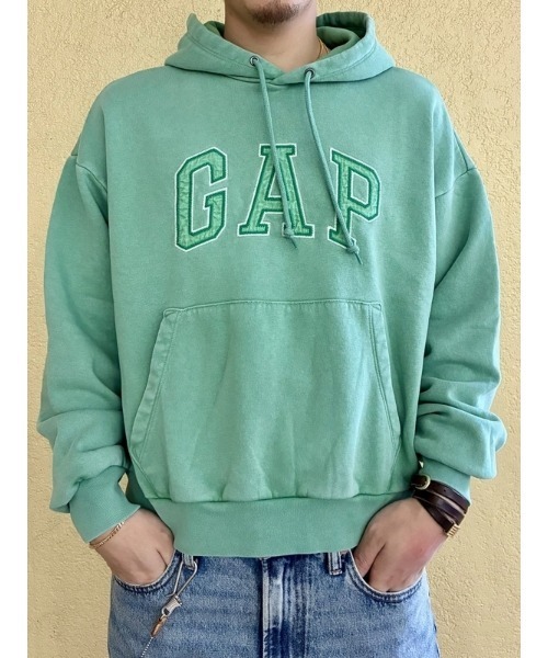 GAP(ギャップ)の「ヴィンテージソフト オーバーサイズ GAPロゴパーカー(パーカー・メンズ・グリーン/ブラウン・XL/L/M/S/XS)」の4枚目の写真
