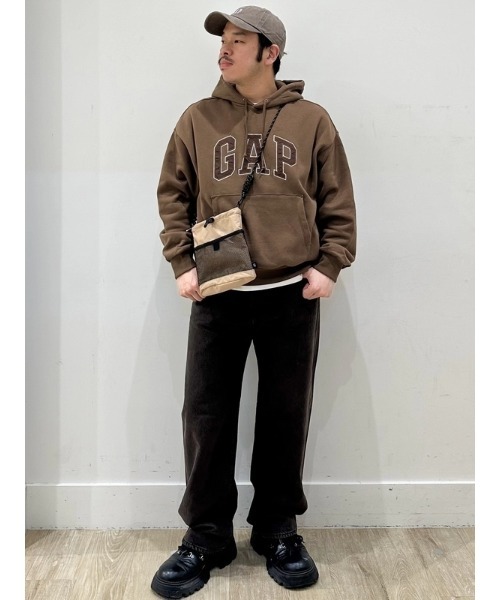 GAP(ギャップ)の「ヴィンテージソフト オーバーサイズ GAPロゴパーカー(パーカー・メンズ・グリーン/ブラウン・XL/L/M/S/XS)」の21枚目の写真