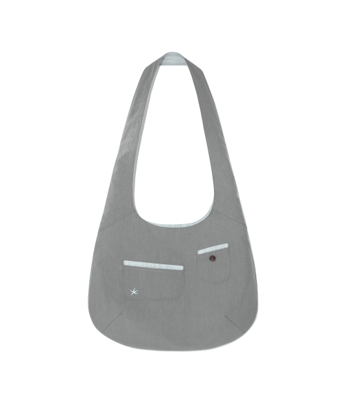 THECOLDESTMOMENT(ザコールデストモーメント)の「TCM curved pocket cross bag (grey)(メッセンジャーバッグ・レディース・その他・OS)」の2枚目の写真
