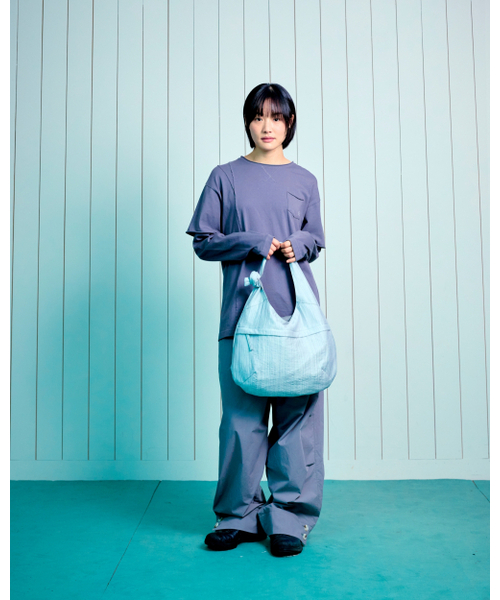 THECOLDESTMOMENT(ザコールデストモーメント)の「TCM curved pocket cross bag (grey)(メッセンジャーバッグ・レディース・その他・OS)」の12枚目の写真