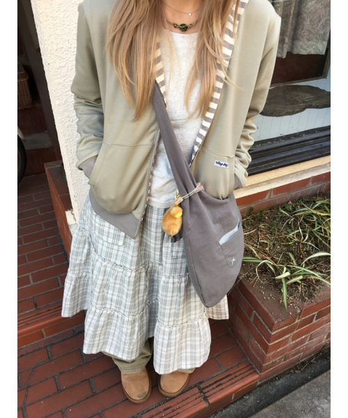 THECOLDESTMOMENT(ザコールデストモーメント)の「TCM curved pocket cross bag (grey)(メッセンジャーバッグ・レディース・その他・OS)」の13枚目の写真