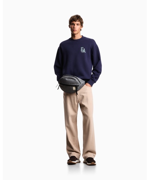 EMPORIO ARMANI(エンポリオアルマーニ)の「【エンポリオ アルマーニ】ASV Eagle Club スウェットシャツ オーガニックジャージー プリント(スウェット・メンズ・ダークパープル・LARGE/MEDIUM/SMALL/X-LARGE)」の4枚目の写真