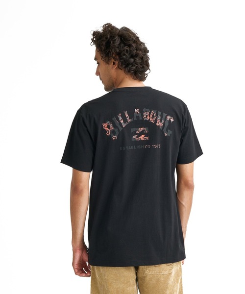 BILLABONG(ビラボン)の「BILLABONG メンズ ARCH Tシャツ 【2026年春夏モデル】(Tシャツ/カットソー・メンズ・ホワイト/ブラック・LARGE/MEDIUM)」の2枚目の写真