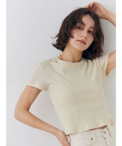 Ungrid(アングリッド)の「ショルダーデザインシアーTee(Tシャツ/カットソー・レディース・イエロー/ピンク/ブルー/チャコールグレー・FREE)」の4枚目の写真