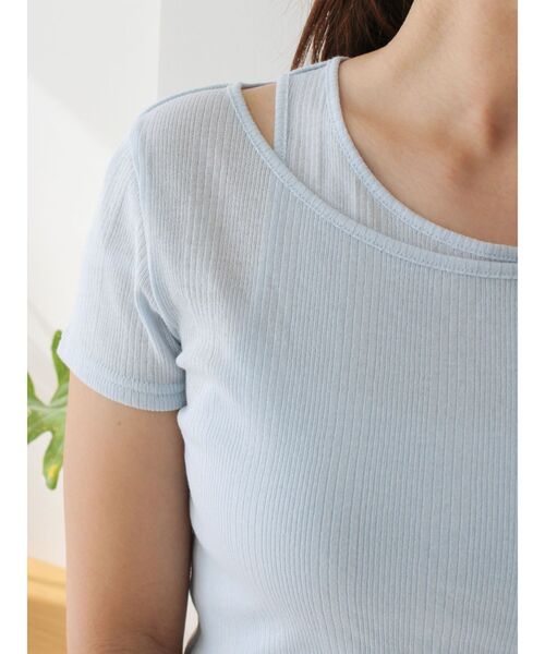 Ungrid(アングリッド)の「ショルダーデザインシアーTee(Tシャツ/カットソー・レディース・イエロー/ピンク/ブルー/チャコールグレー・FREE)」の11枚目の写真