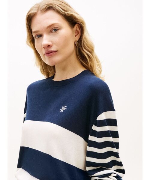 TOMMY HILFIGER（トミーヒルフィガー）の「ライトレイヤリングロングスリーブクルーネックセーター（ニット/セーター・レディース・ネイビー・XX-SMALL/X-SMALL/SMALL）」の4枚目の写真