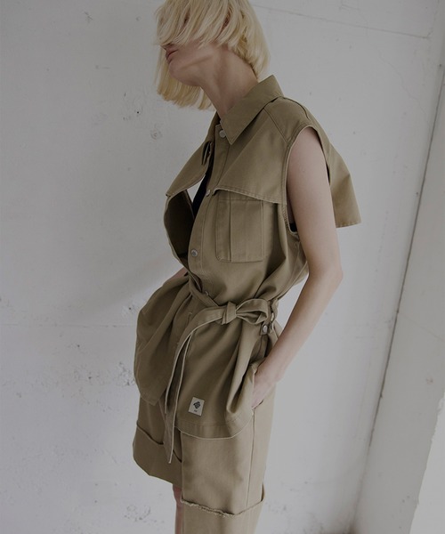 Ameri(アメリ)の「Dickies × Ameri HALF PANTS(チノパンツ・レディース・ベージュ/ブラック/グリーン・MEDIUM/SMALL)」の16枚目の写真