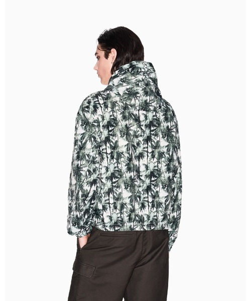 ARMANI EXCHANGE（アルマーニエクスチェンジ）の「【A|X アルマーニ エクスチェンジ】リサイクルポリエステル フーデッドナイロンジャケット（ナイロンジャケット・メンズ・グリーン・SMALL/X-LARGE）」の4枚目の写真