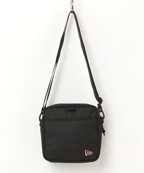 NEW ERA（ニューエラ）の「ニューエラ  SQ SHOULDER POUCH CHIIKAWA BLK（ショルダーバッグ・メンズ・その他・ONE SIZE）」の2枚目の写真