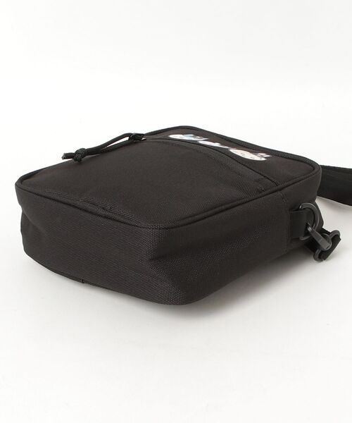 NEW ERA（ニューエラ）の「ニューエラ  SQ SHOULDER POUCH CHIIKAWA BLK（ショルダーバッグ・メンズ・その他・ONE SIZE）」の3枚目の写真