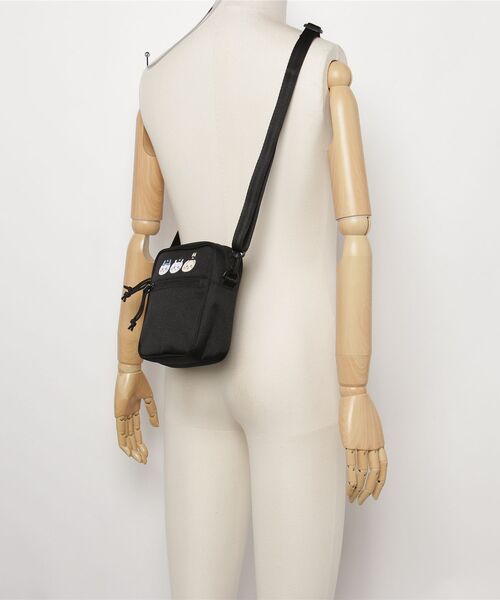 NEW ERA（ニューエラ）の「ニューエラ  SQ SHOULDER POUCH CHIIKAWA BLK（ショルダーバッグ・メンズ・その他・ONE SIZE）」の5枚目の写真