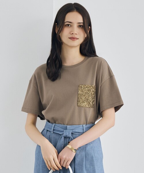 自由区(ジユウク)の「スパングルポケットTシャツ(Tシャツ/カットソー・レディース・アイボリー系/ブラック系/ブラウン系・38)」の1枚目の写真