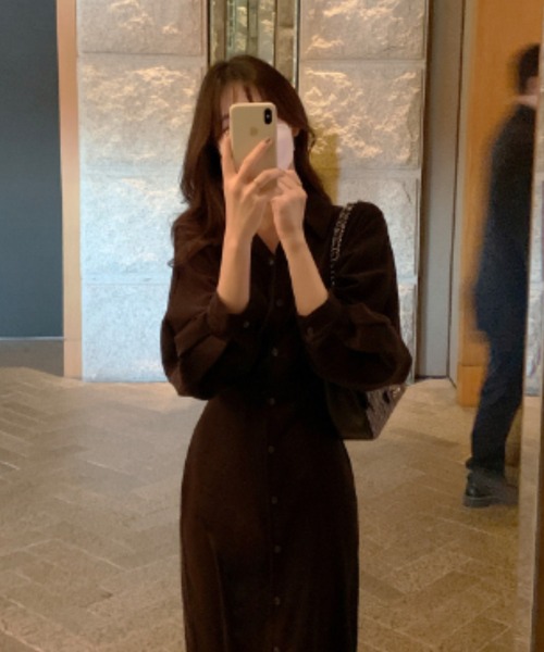 Emilie(エミリー)の「シアークリンクルドロストワンピース(ワンピース・レディース・ブラック/ベージュ・FREE)」の5枚目の写真
