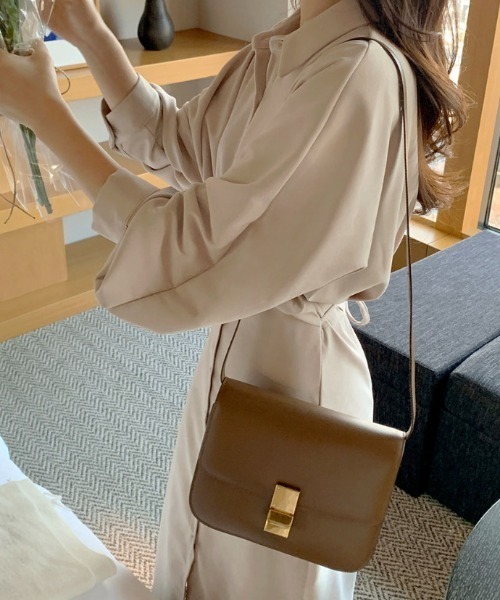 Emilie(エミリー)の「シアークリンクルドロストワンピース(ワンピース・レディース・ブラック/ベージュ・FREE)」の6枚目の写真