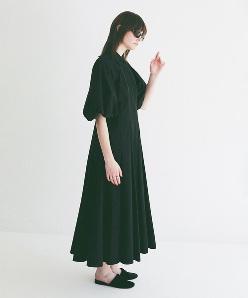CLANE(クラネ)の「FORM SLEEVE PANEL LINE SHIRT ONEPIECE(ワンピース・レディース・ブラック/サックスブルー/ホワイト・0/2/1)」の5枚目の写真