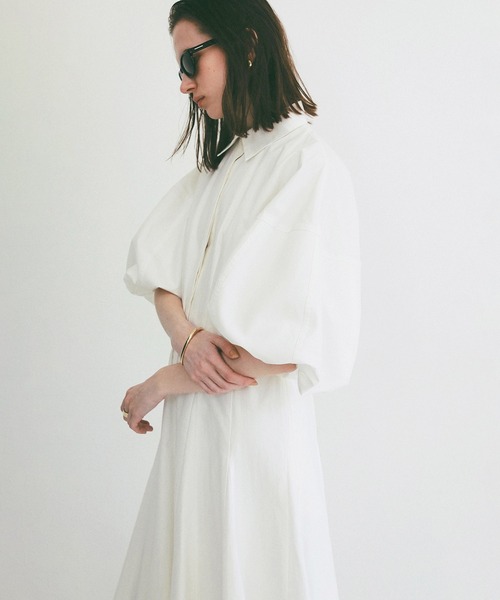 CLANE(クラネ)の「FORM SLEEVE PANEL LINE SHIRT ONEPIECE(ワンピース・レディース・ブラック/サックスブルー/ホワイト・0/2/1)」の14枚目の写真