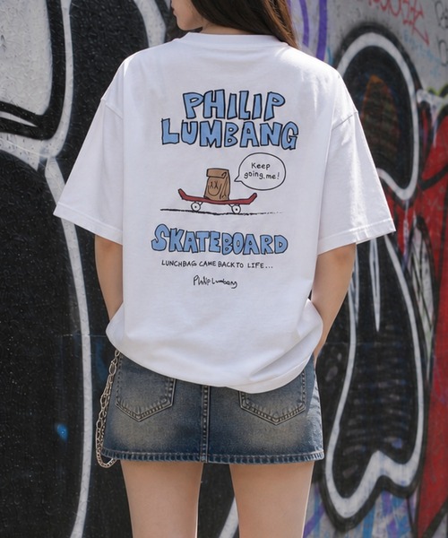 Philip Lumbang(フィリップランバン)の「【h】〔Philip Lumbang/フィリップランバン〕アソートアート プリント リラックスフィット 半袖Tシャツ(Tシャツ/カットソー・メンズ・ブラック系1/ホワイト系4/ブラック系2/ホワイト系3/ホワイト系2/ホワイト系1/ブラック系3/ブラック系4・LARGE/MEDIUM)」の1枚目の写真