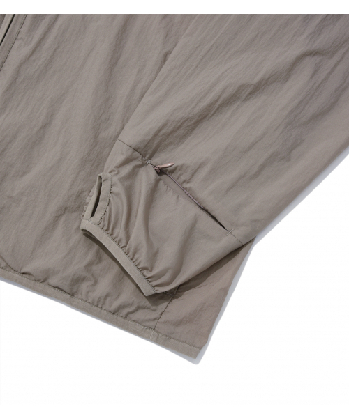 YALE（イェール）の「[ONEMILE WEAR] コンフォートバックフルノーカラージャケット ブラウン（ナイロンジャケット・レディース・その他・SMALL/MEDIUM/WS/X-LARGE/LARGE/XX-LARGE）」の4枚目の写真