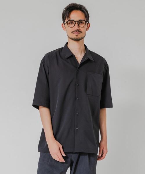 URBAN RESEARCH(アーバンリサーチ)の「COOL DOTS SHORT-SLEEVE SHIRTS(シャツ/ブラウス・メンズ・チャコールグレー/ブラック/ネイビー・MEDIUM/LARGE)」の3枚目の写真