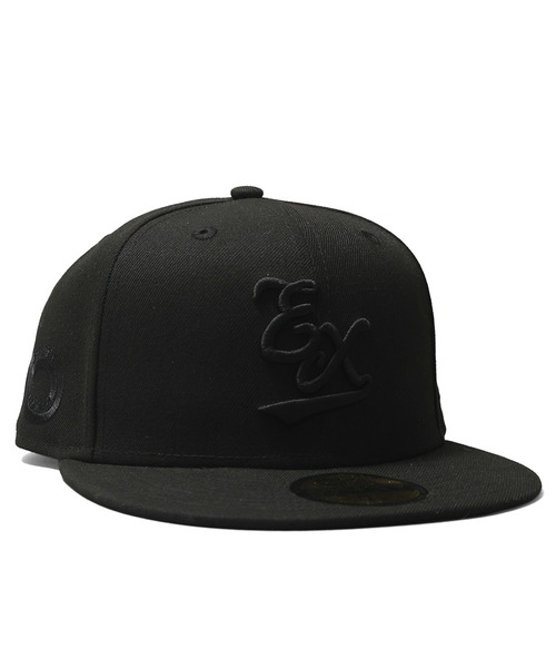 EXAMPLE(エグザンプル)の「NEW ERA x EXAMPLE 59FIFTY COLLEGE EX LOGO CAP(キャップ・メンズ・ブラック・7 1/4/7 3/4/7 5/8/7 1/2/7 3/8)」の1枚目の写真