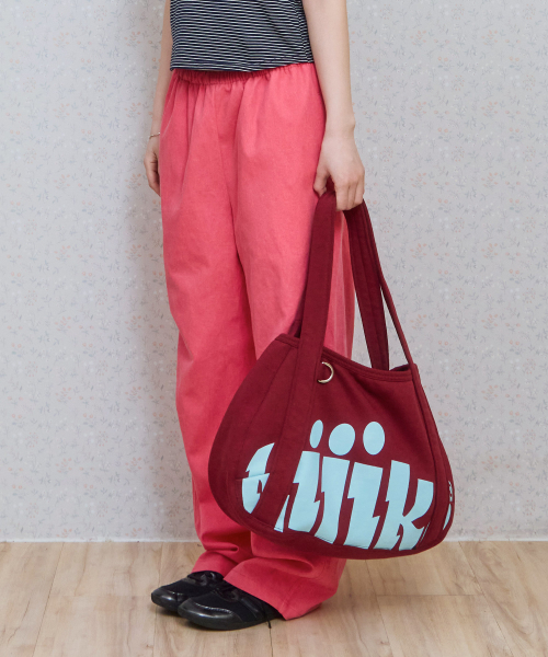 KIJIKO(キジコ)の「Ke907. Easy Slouchy Sweat Bag Burgundy(ショルダーバッグ・レディース・バーガンディー・FREE)」の4枚目の写真