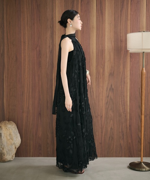 LAULEN(ローレン)の「chiffon ribbon halterneck embroidery dress /シフォンリボンホルター刺繍ロングドレス(ワンピース・レディース・ブラック/ピンク/ライトグリーン/ブラウン・FREE)」の15枚目の写真