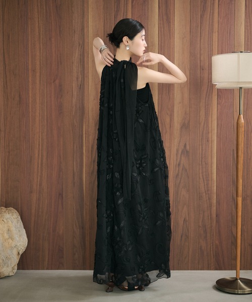 LAULEN(ローレン)の「chiffon ribbon halterneck embroidery dress /シフォンリボンホルター刺繍ロングドレス(ワンピース・レディース・ブラック/ピンク/ライトグリーン/ブラウン・FREE)」の16枚目の写真